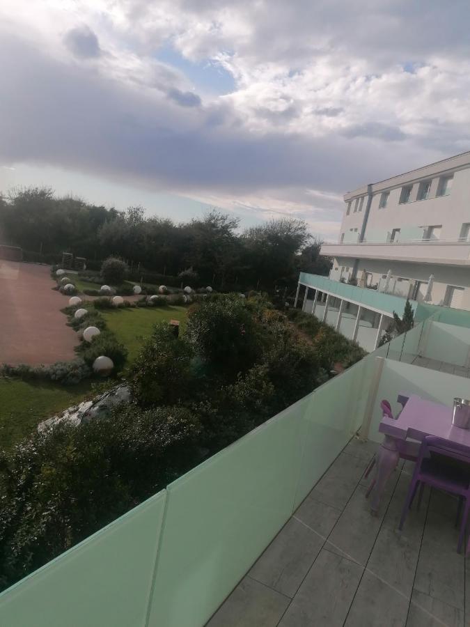Appartamento A 20 Mt Dal Mare Calambrone Bagian luar foto